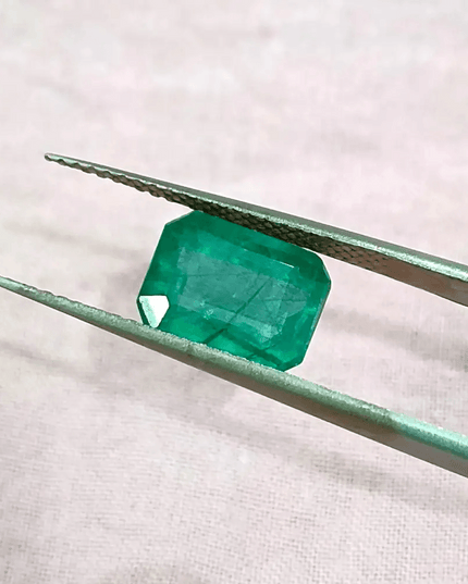 GSI Certified 2.69ct Zambian Emerald, 100% Natural Earth Mined Gemstone - SMSGEMS 