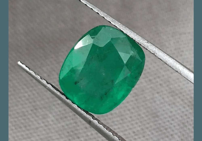 GSI Certified 2.69ct Spring Green Emerald Natural Earth Mined Gemstone - SMSGEMS 