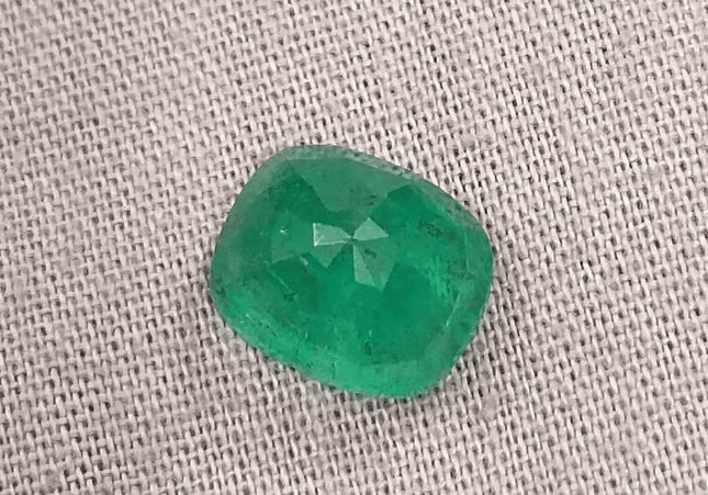 GSI Certified 2.69ct Spring Green Emerald Natural Earth Mined Gemstone - SMSGEMS 