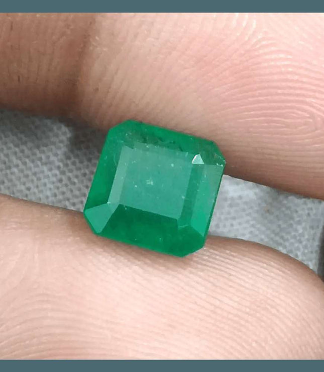 2.72ct Deep Zambian Emerald certified by GSI - SMSGEMS 