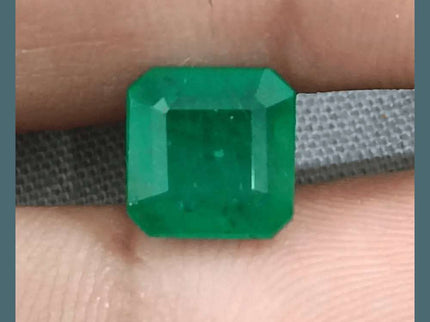 2.72ct Deep Zambian Emerald certified by GSI - SMSGEMS 