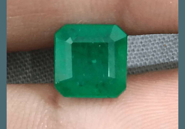 2.72ct Deep Zambian Emerald certified by GSI - SMSGEMS 