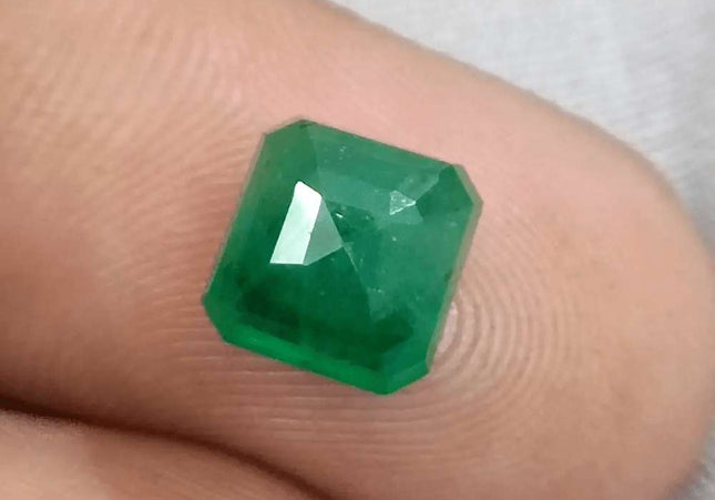 2.72ct Deep Zambian Emerald certified by GSI - SMSGEMS 