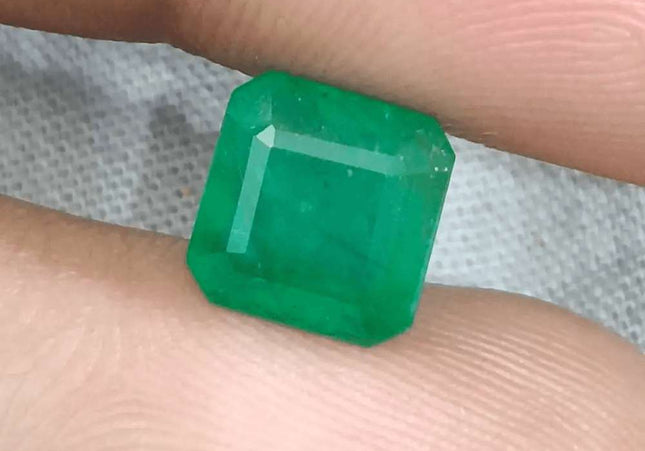 2.72ct Deep Zambian Emerald certified by GSI - SMSGEMS 