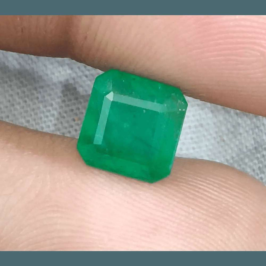 2.72ct Deep Zambian Emerald certified by GSI - SMSGEMS 