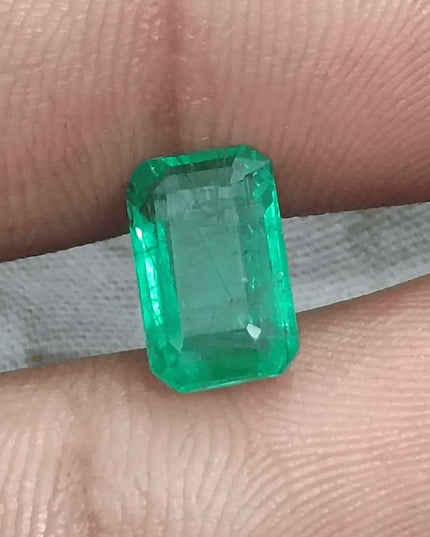 2.74ct Intense Green Emerald GSI Certified - SMSGEMS 