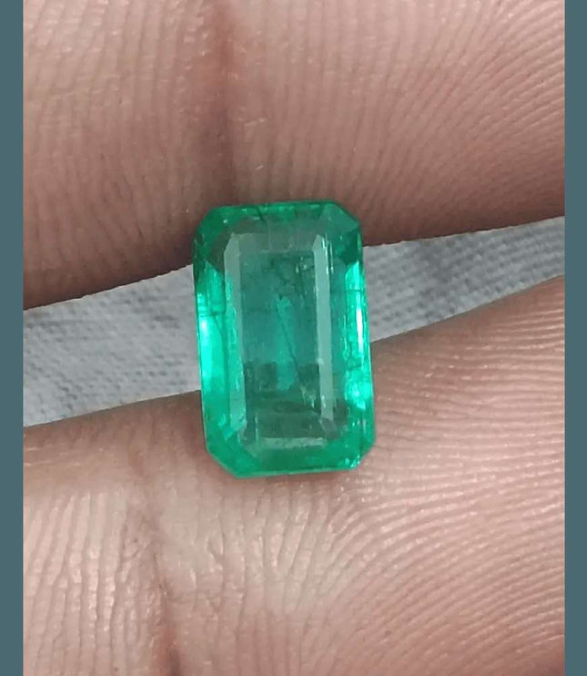 2.74ct Intense Green Emerald GSI Certified - SMSGEMS 