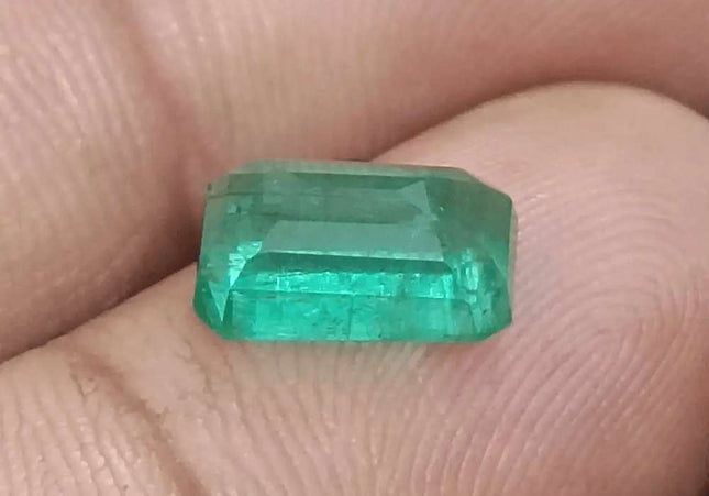 2.74ct Intense Green Emerald GSI Certified - SMSGEMS 