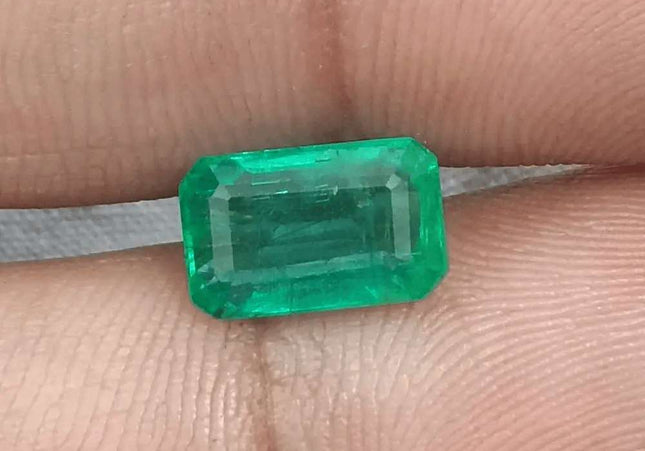 2.74ct Intense Green Emerald GSI Certified - SMSGEMS 