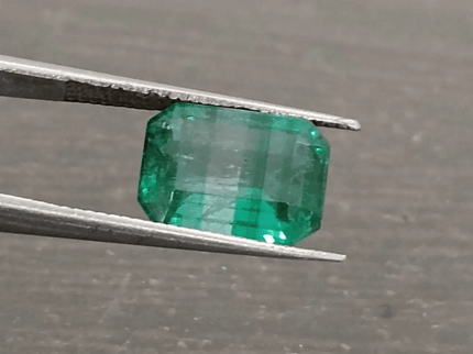 GSI Certified 2.78ct Vibrant Green (color Zoned) Emerald, 100% Natural Earth Mined Gemstone. - SMSGEMS 