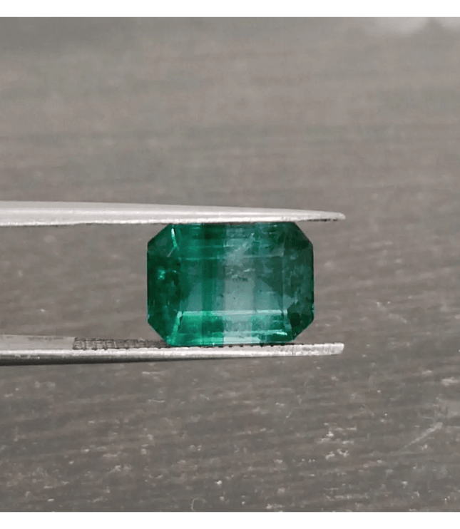 GSI Certified 2.78ct Vibrant Green (color Zoned) Emerald, 100% Natural Earth Mined Gemstone. - SMSGEMS 