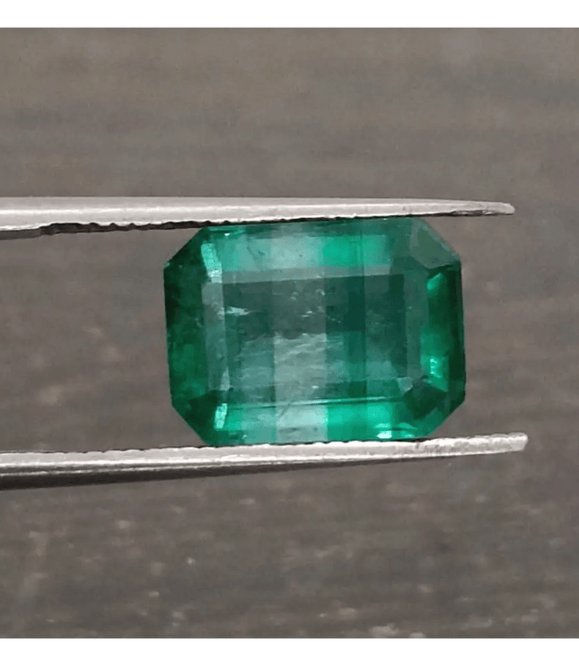 GSI Certified 2.78ct Vibrant Green (color Zoned) Emerald, 100% Natural Earth Mined Gemstone. - SMSGEMS 