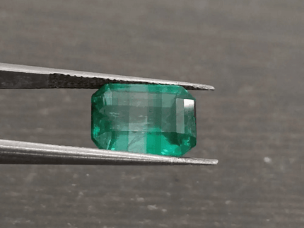 GSI Certified 2.78ct Vibrant Green (color Zoned) Emerald, 100% Natural Earth Mined Gemstone. - SMSGEMS 