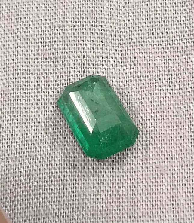 GSI Certified 2.96ct Deep Leaf Green Emerald, 100% Natural Gemstones - SMSGEMS 