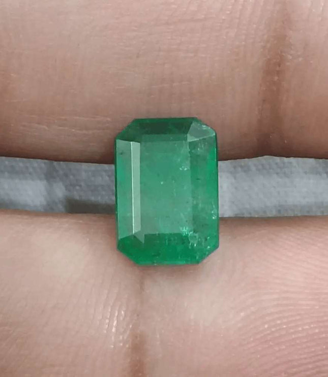GSI Certified 2.96ct Deep Leaf Green Emerald, 100% Natural Gemstones - SMSGEMS 