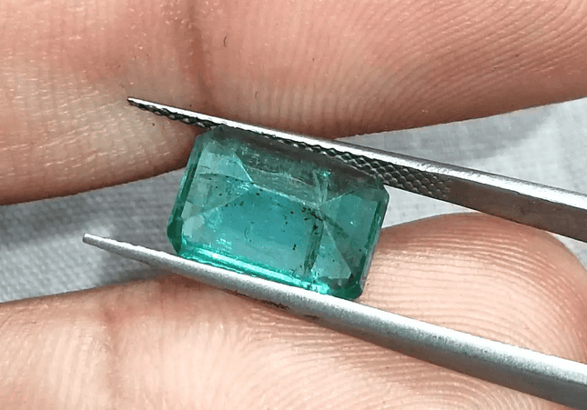 GSI Certified 3.05ct Zambian Emerald, 100% Natural Gemstone - SMSGEMS 