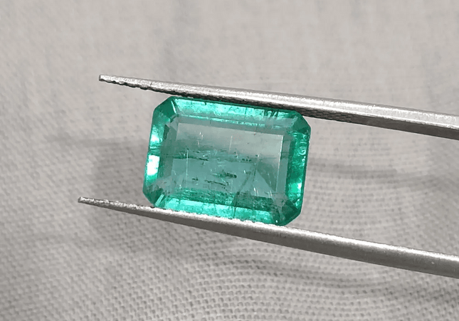 GSI Certified 3.05ct Zambian Emerald, 100% Natural Gemstone - SMSGEMS 
