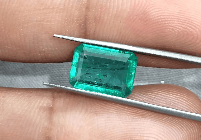 GSI Certified 3.05ct Zambian Emerald, 100% Natural Gemstone - SMSGEMS 