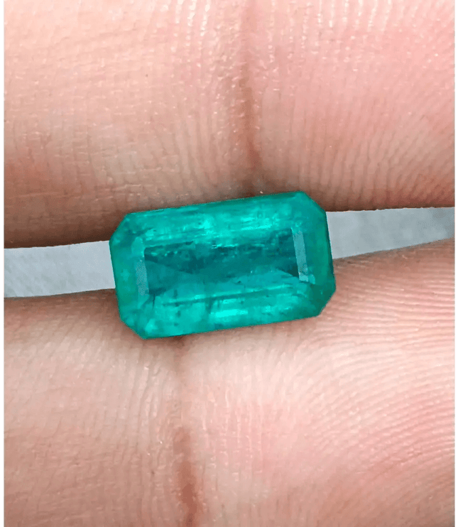 GSI Certified 3.24ct Zambian Emerald , 100% Natural Earth Mined Gemstone. - SMSGEMS 