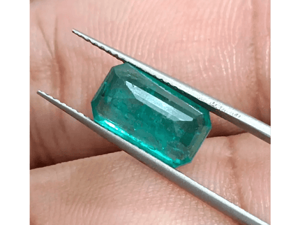 GSI Certified 3.24ct Zambian Emerald , 100% Natural Earth Mined Gemstone. - SMSGEMS 