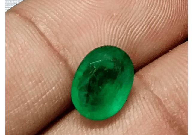 GSI Certified 3.25ct Velvet Green Swat Emerald , 100% Natural Earth Mined Gemstone - SMSGEMS 