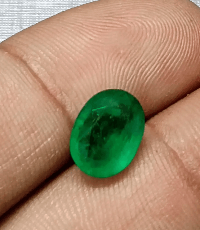GSI Certified 3.25ct Velvet Green Swat Emerald , 100% Natural Earth Mined Gemstone - SMSGEMS 