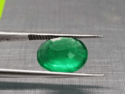 GSI Certified 3.25ct Velvet Green Swat Emerald , 100% Natural Earth Mined Gemstone - SMSGEMS 