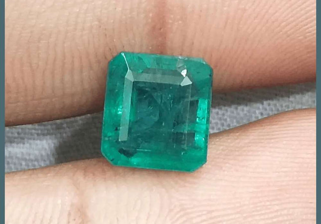3.42ct Deep Green Emerald certified by GSI - SMSGEMS 
