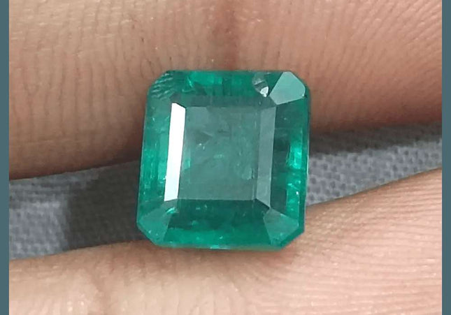 3.42ct Deep Green Emerald certified by GSI - SMSGEMS 