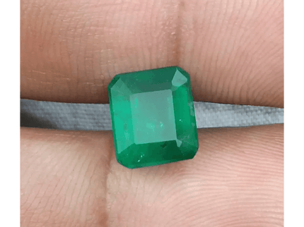 GSI Certified 3.50ct Deep Green Swat Emerala, Natural Gemstone - SMSGEMS 