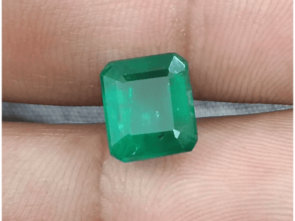 GSI Certified 3.50ct Deep Green Swat Emerala, Natural Gemstone - SMSGEMS 