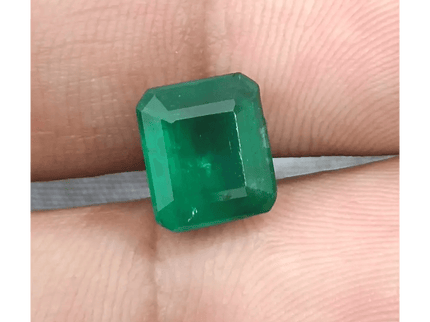GSI Certified 3.50ct Deep Green Swat Emerala, Natural Gemstone - SMSGEMS 