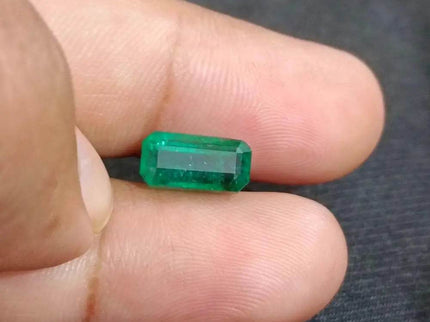 GSI Certified 3.60ct Medium Vivid Green Swat Emerald , 100% Natural Earth Mined Gem. - SMSGEMS 