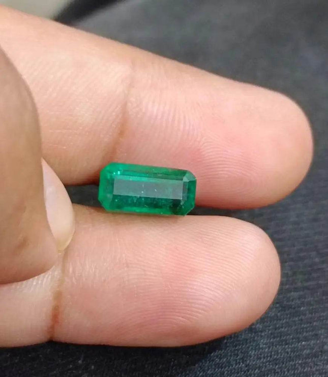 GSI Certified 3.60ct Medium Vivid Green Swat Emerald , 100% Natural Earth Mined Gem. - SMSGEMS 