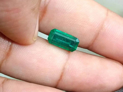 GSI Certified 3.60ct Medium Vivid Green Swat Emerald , 100% Natural Earth Mined Gem. - SMSGEMS 