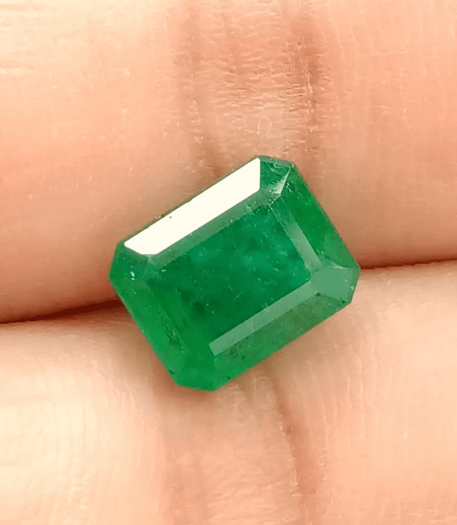 GSI Certified 3.67ct Medium Deep Green Zambian Emerald , Natural Earth Mined Gemstone. - SMSGEMS 