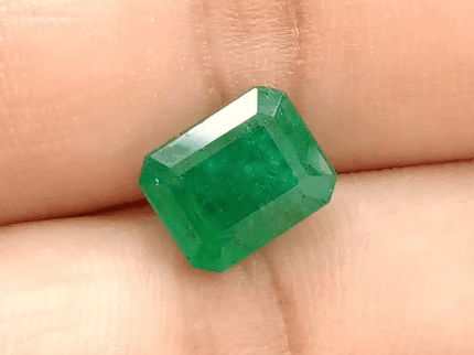 GSI Certified 3.67ct Medium Deep Green Zambian Emerald , Natural Earth Mined Gemstone. - SMSGEMS 