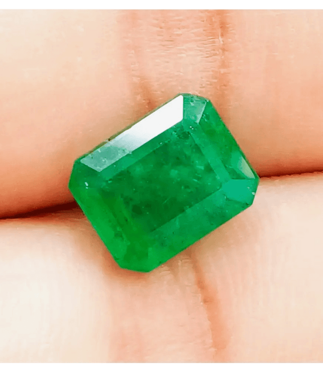 GSI Certified 3.67ct Medium Deep Green Zambian Emerald , Natural Earth Mined Gemstone. - SMSGEMS 