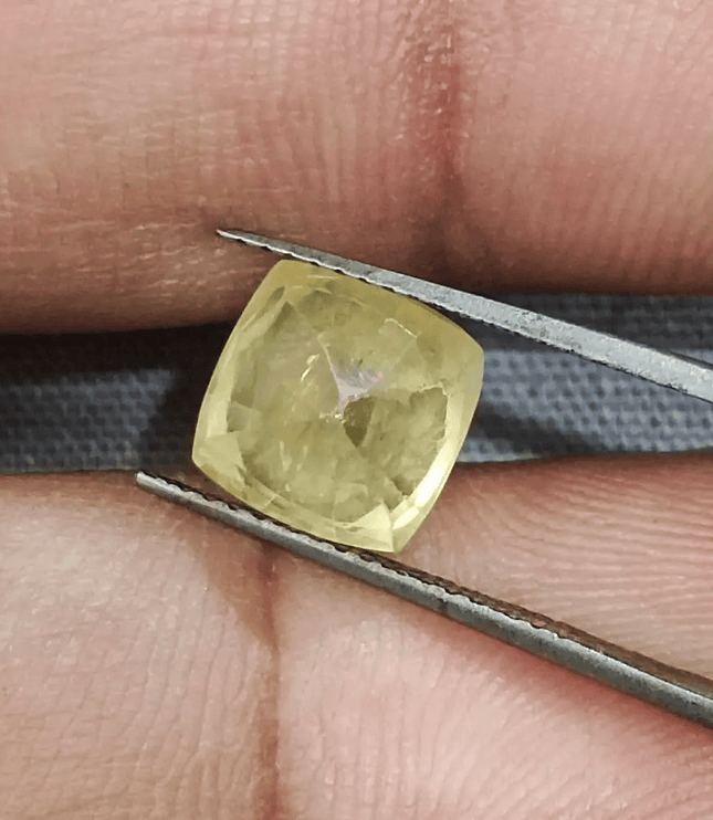GSI Certified 3.85ct Vivid Yellow Sapphire, Natural Untreated Gemstone. - SMSGEMS 