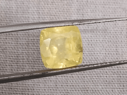 GSI Certified 3.85ct Vivid Yellow Sapphire, Natural Untreated Gemstone. - SMSGEMS 