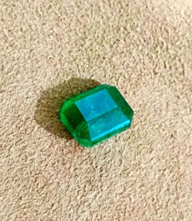 GSI Certified 3.87ct Deep Velvet Green Swat Emerald , Natural Earth Mined Gemstone - SMSGEMS 