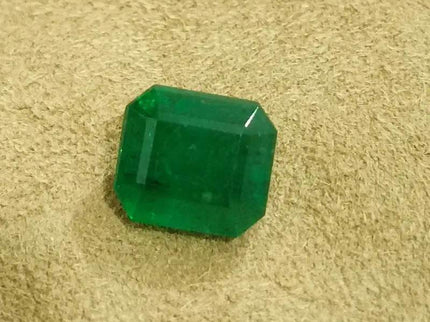 GSI Certified 3.87ct Deep Velvet Green Swat Emerald , Natural Earth Mined Gemstone - SMSGEMS 