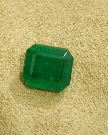 GSI Certified 3.87ct Deep Velvet Green Swat Emerald , Natural Earth Mined Gemstone - SMSGEMS 