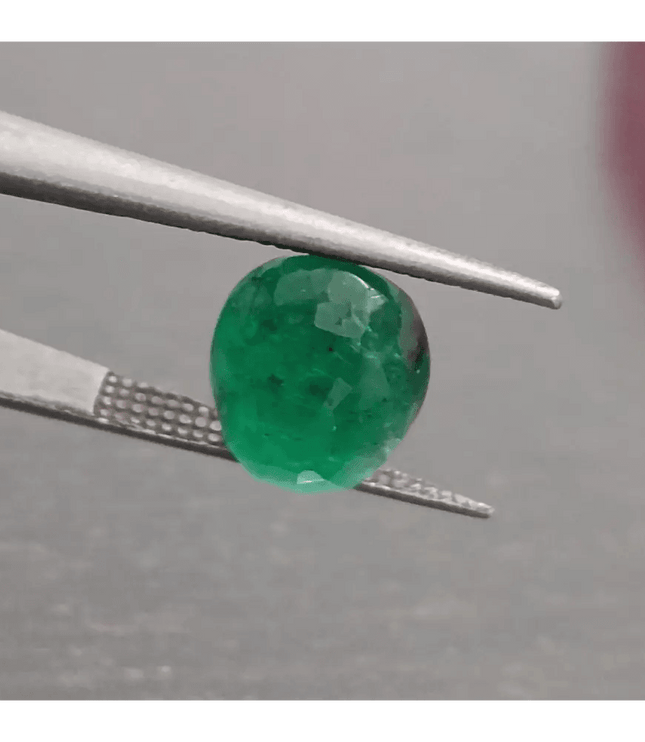 GSI Certified 4.18ct Deep Green Swat Emerald, 100% Natural Gemstone - SMSGEMS 