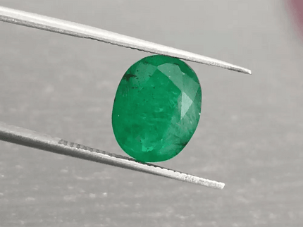 GSI Certified 4.18ct Deep Green Swat Emerald, 100% Natural Gemstone - SMSGEMS 