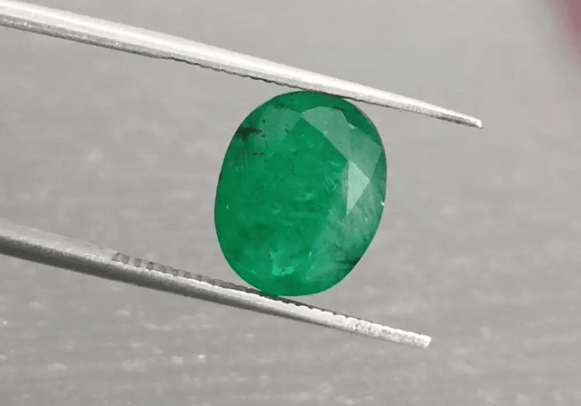 GSI Certified 4.18ct Deep Green Swat Emerald, 100% Natural Gemstone - SMSGEMS 