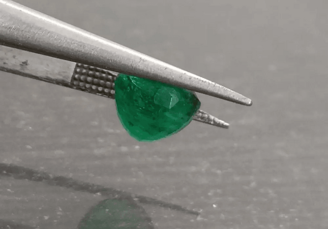 GSI Certified 4.18ct Deep Green Swat Emerald, 100% Natural Gemstone - SMSGEMS 