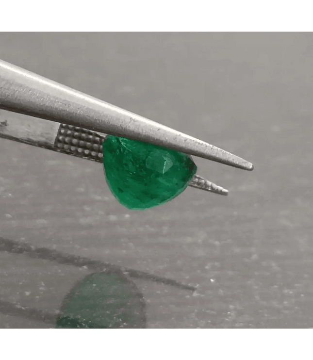 GSI Certified 4.18ct Deep Green Swat Emerald, 100% Natural Gemstone - SMSGEMS 