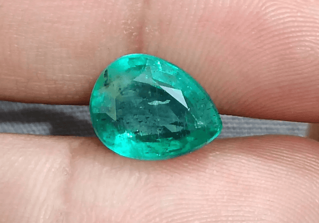 GSI Certified 4.19ct Medium Deep Zambian Emerald, Natural Earth Mined Gemstone - SMSGEMS 