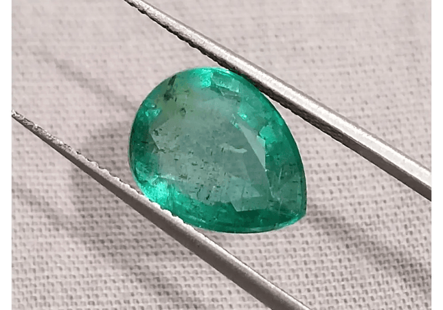 GSI Certified 4.19ct Medium Deep Zambian Emerald, Natural Earth Mined Gemstone - SMSGEMS 